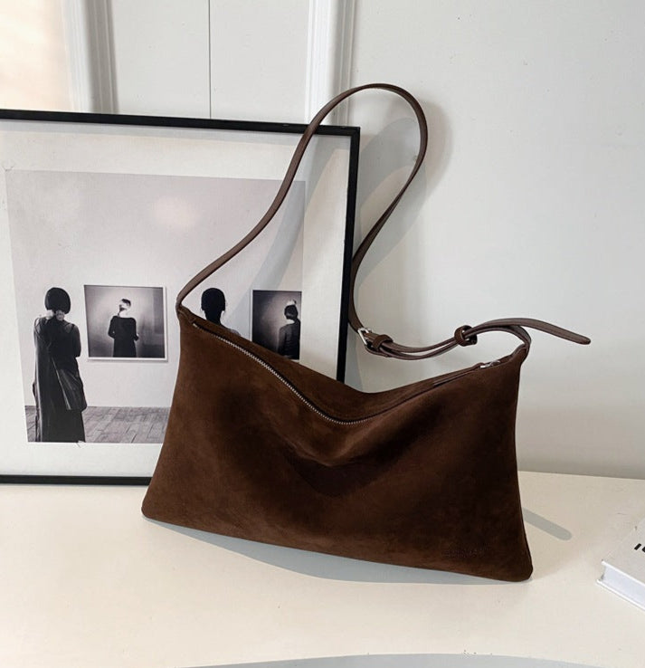 Victoria Schultertasche aus Kunstveloursleder